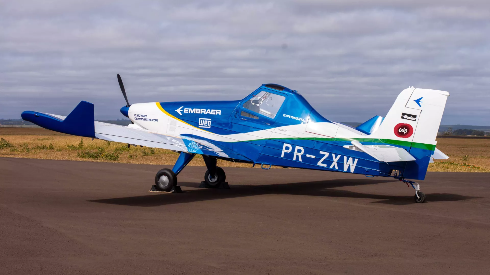 embraer_edp_foto_bx_0.jpg embraer_edp_foto_bx_0.jpg