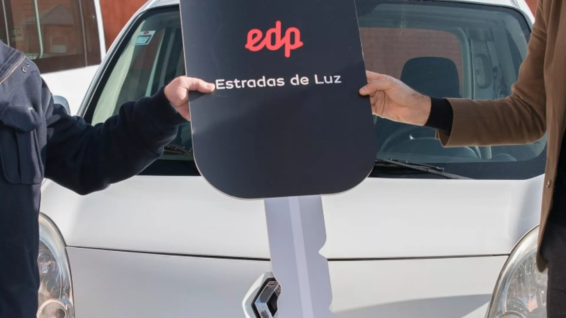 estradas_luz_1_0.jpg estradas_luz_1_0.jpg