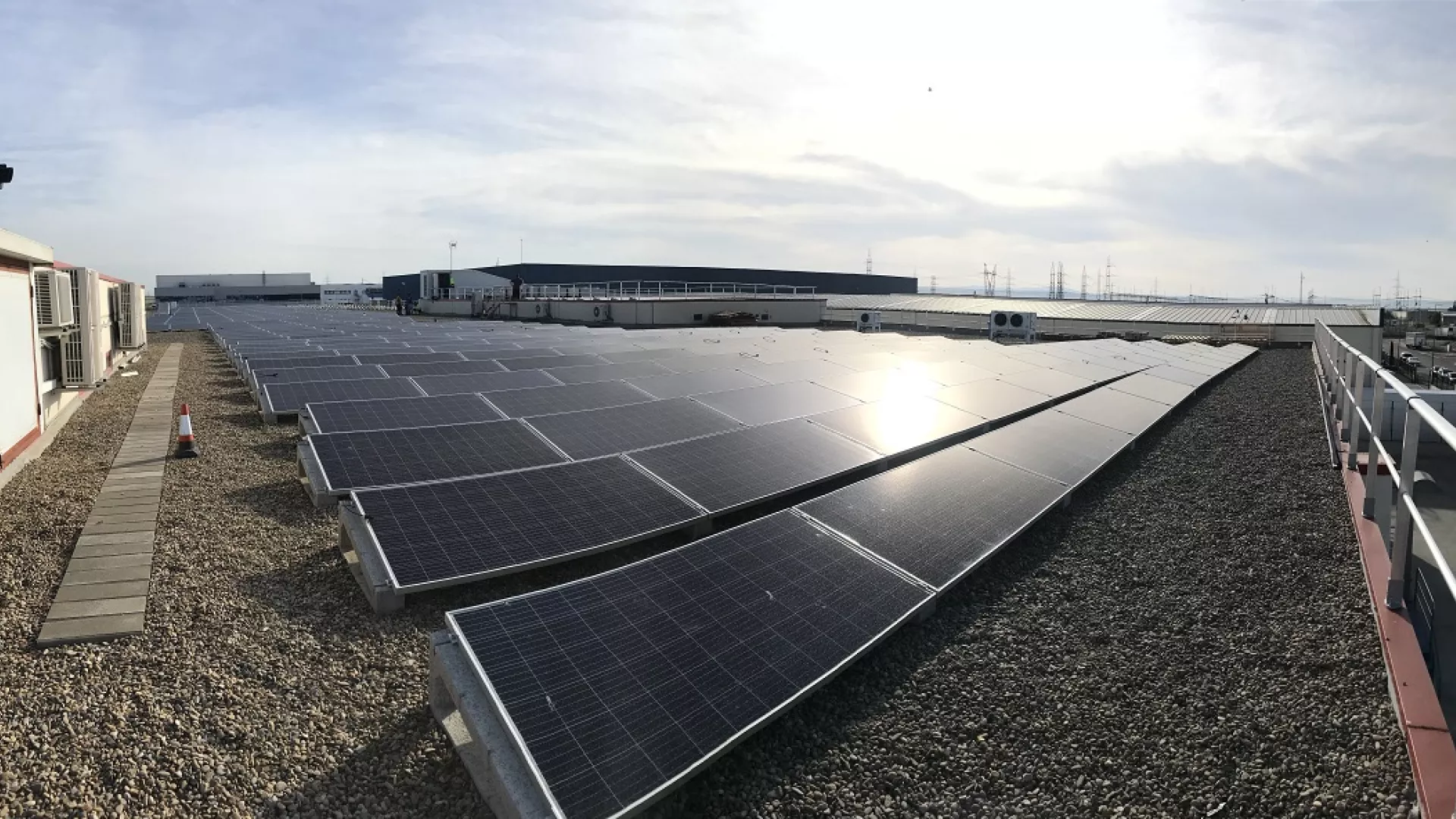 la_instalacion_fotovoltaica_de_carnicas_gallego.jpg la_instalacion_fotovoltaica_de_carnicas_gallego.jpg
